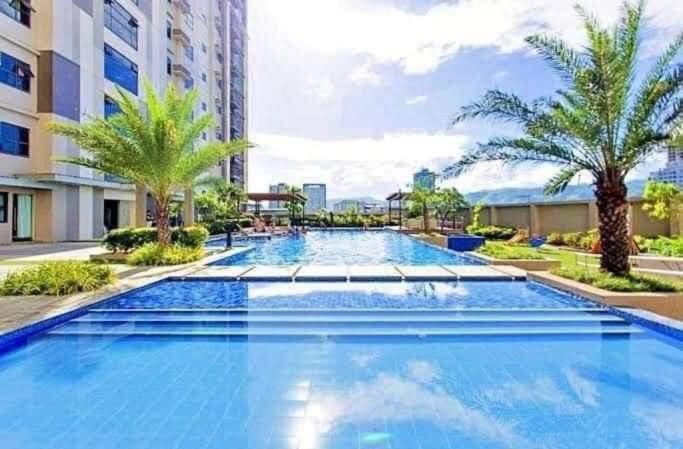 Horizon 101 A1 Shortwalk Robinson Mall Mango Square Bars Free Pool Appartement Cebu Buitenkant foto