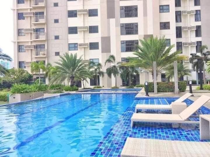 Horizon 101 A1 Shortwalk Robinson Mall Mango Square Bars Free Pool Appartement Cebu Buitenkant foto